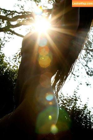Virgula Girl photo #0043
