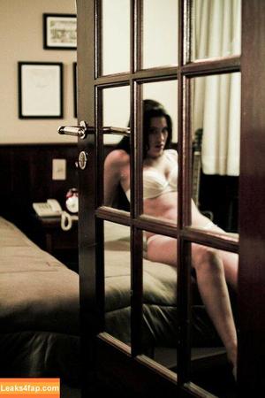 Virgula Girl photo #0129