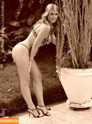 Virgula Girl photo #1073