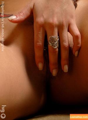 Virgula Girl photo #1770