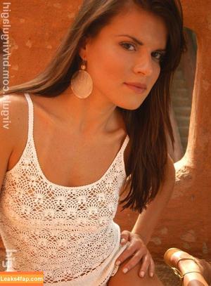 Virgula Girl photo #4561