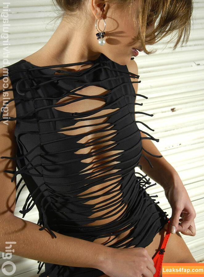 Virgula Girl /  слитое фото фото #5582