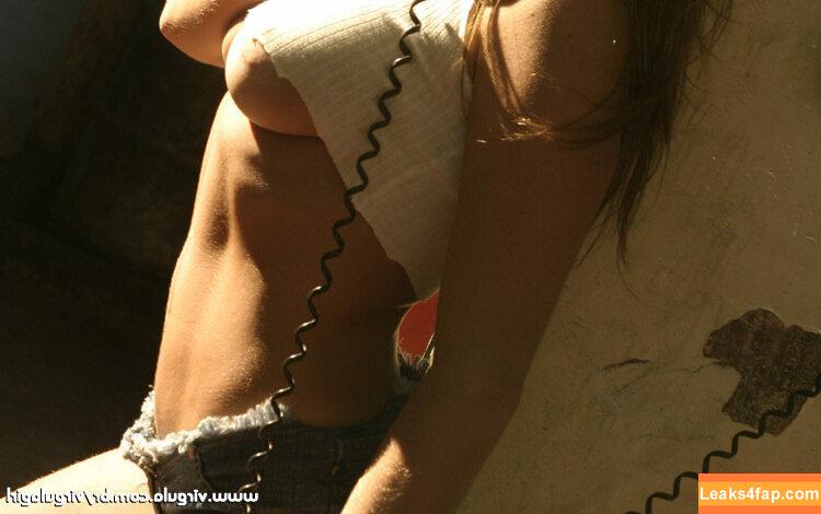 Virgula Girl /  слитое фото фото #5701