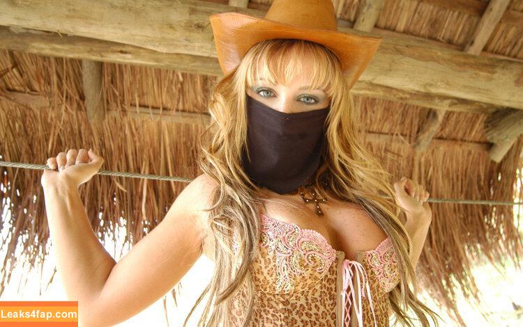 Virgula Girl /  слитое фото фото #5846