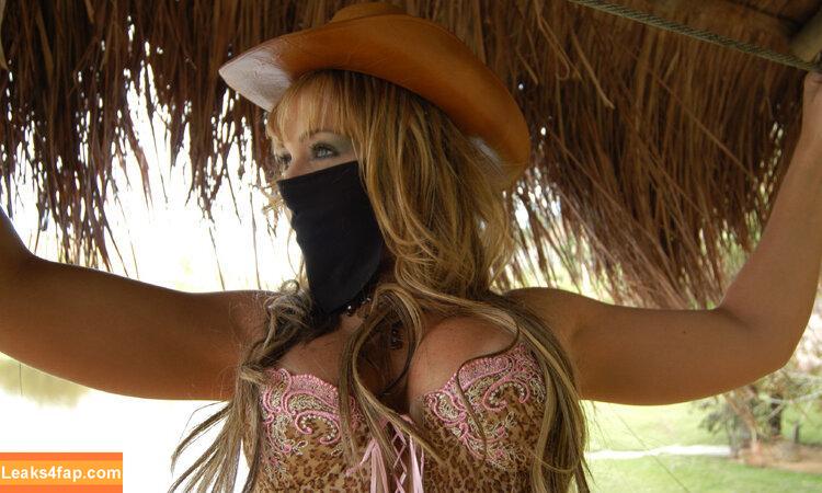 Virgula Girl /  слитое фото фото #5851