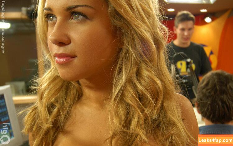 Virgula Girl /  слитое фото фото #5959