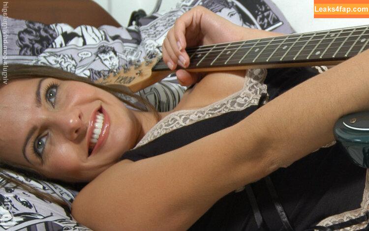 Virgula Girl /  слитое фото фото #5979