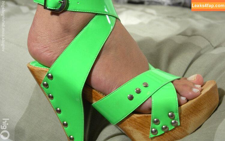 Virgula Girl /  слитое фото фото #5981