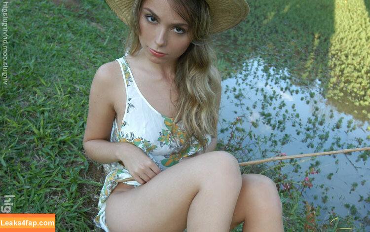 Virgula Girl /  слитое фото фото #6434