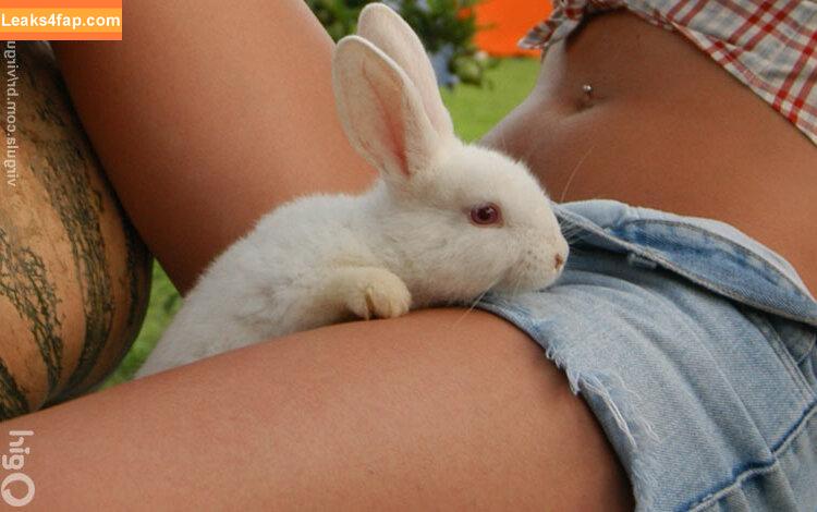 Virgula Girl /  слитое фото фото #6441