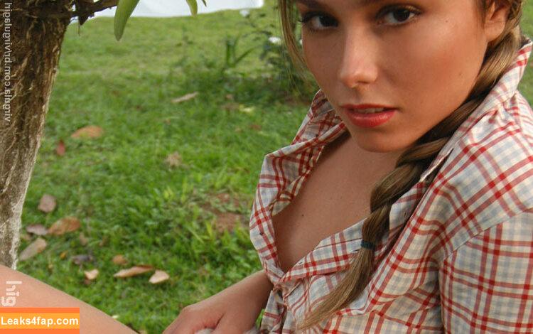 Virgula Girl /  слитое фото фото #6442