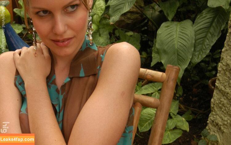 Virgula Girl /  слитое фото фото #6458