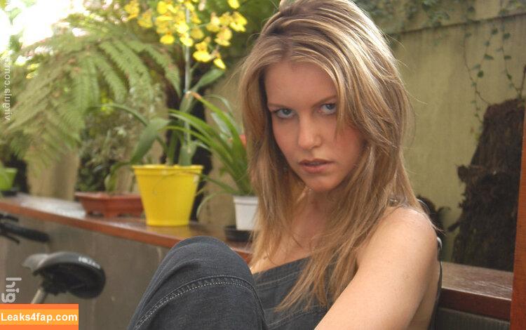 Virgula Girl /  слитое фото фото #6474