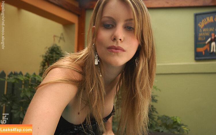 Virgula Girl /  слитое фото фото #6478