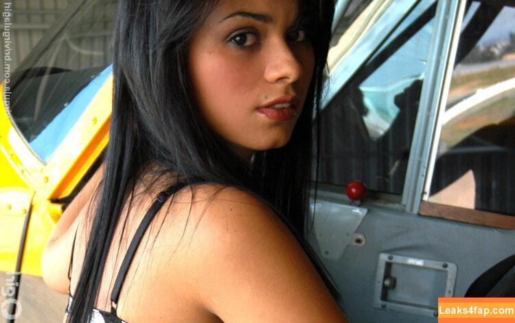 Virgula Girl /  слитое фото фото #6644