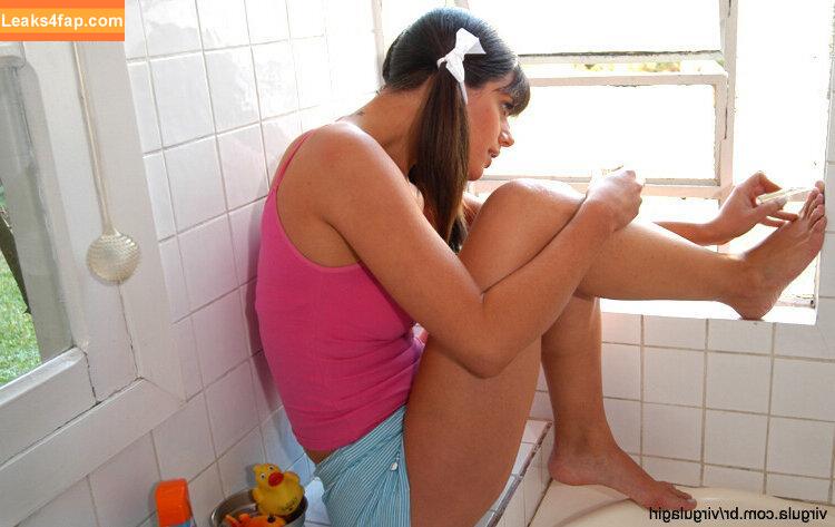 Virgula Girl /  слитое фото фото #6676