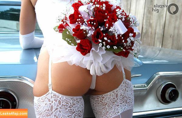 Virgula Girl /  слитое фото фото #6957