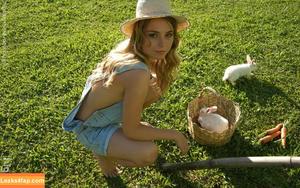 Virgula Girl photo #6543