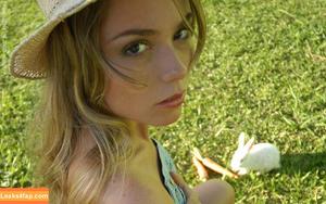 Virgula Girl photo #6544