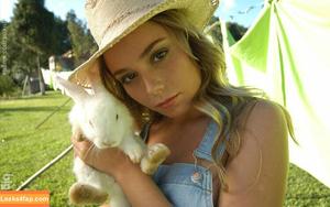 Virgula Girl photo #6547