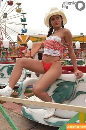 Virgula Girl фото #6906