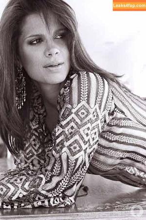 Virgula Girl photo #7100