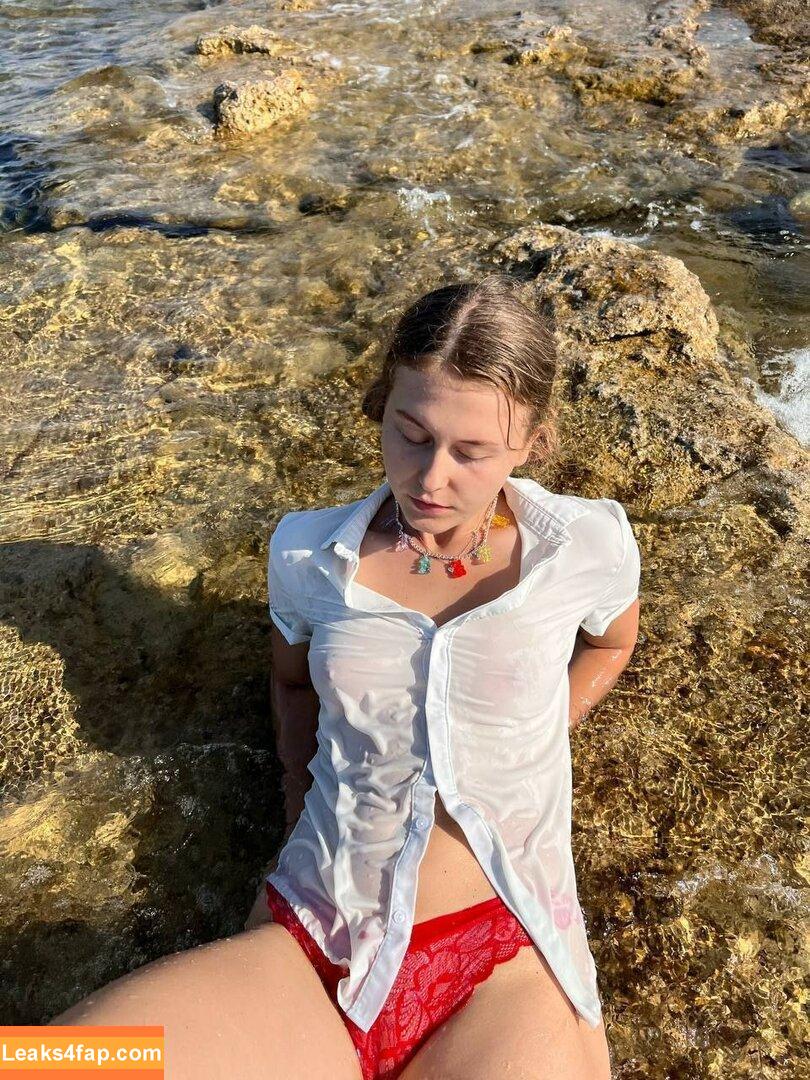 _vitaniemi01 / bloom.xvi / nayane_vitali01 / vitaniemi leaked photo photo #0101