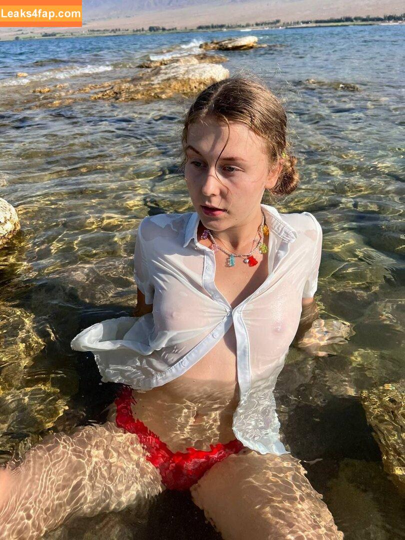 _vitaniemi01 / bloom.xvi / nayane_vitali01 / vitaniemi leaked photo photo #0105