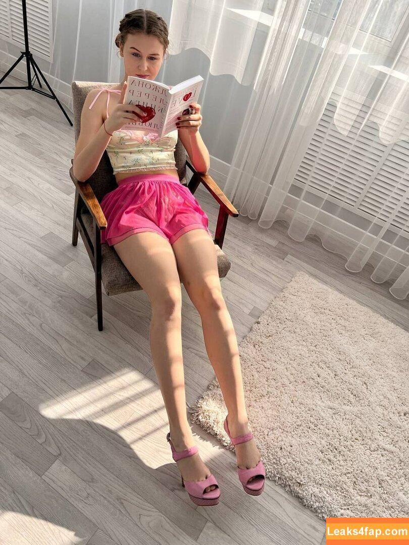 _vitaniemi01 / bloom.xvi / nayane_vitali01 / vitaniemi leaked photo photo #0142