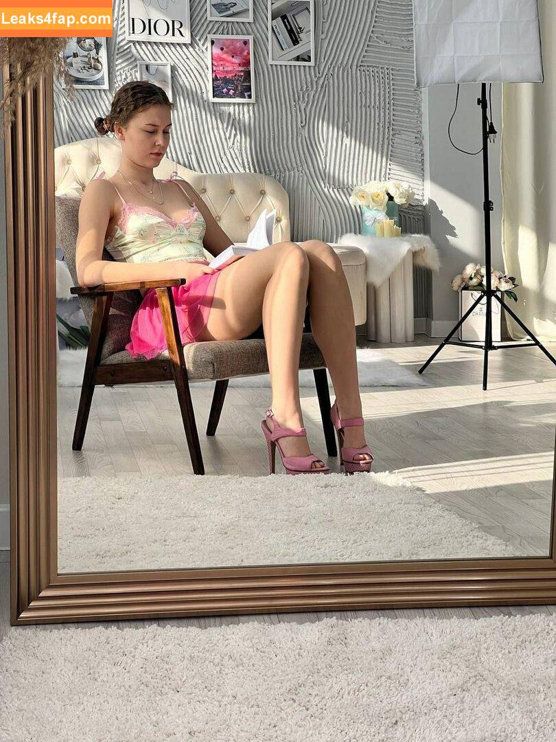 _vitaniemi01 / bloom.xvi / nayane_vitali01 / vitaniemi leaked photo photo #0150