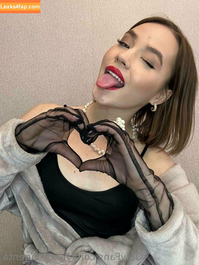 viva_magenta /  leaked photo photo #0037