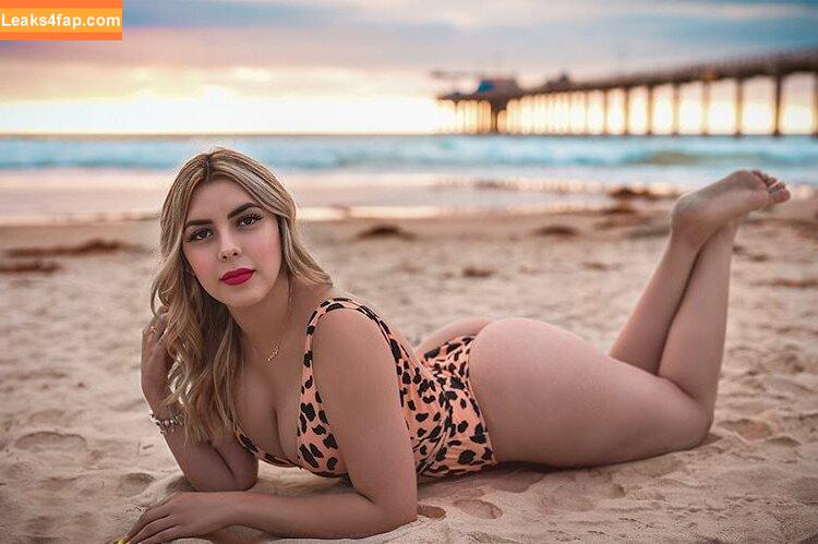 Viviane Lomelin / soyviviane / therealbrittfit / vivianelomelin leaked photo photo #0063
