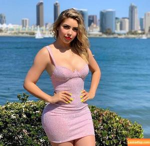 Viviane Lomelin photo #0036