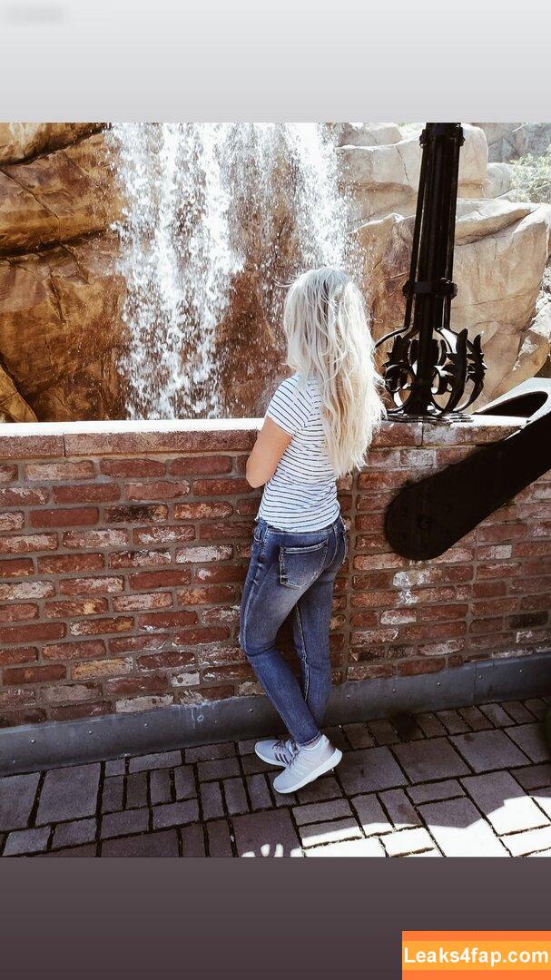 viviengo_ /  leaked photo photo #0182