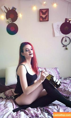 Vixena Siren photo #0020