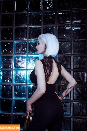 Vixena Siren photo #0026