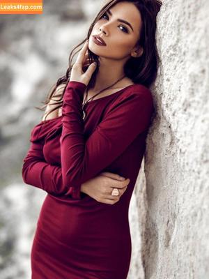 Vlada Bernevec photo #0008
