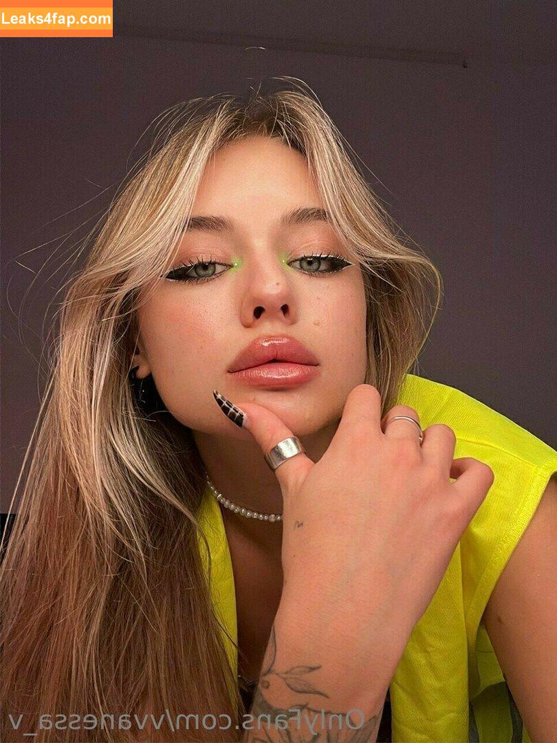 vvanessa_v / vvanessa.v leaked photo photo #0024