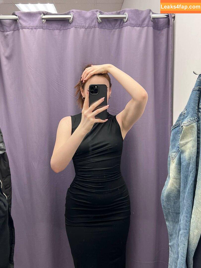 vvarunaaaa / невротичка leaked photo photo #0002