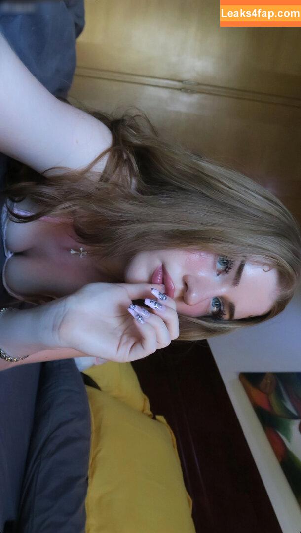 vvchrista /  leaked photo photo #0014
