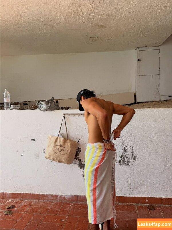 wahyne / beachhappy / wahyne_ leaked photo photo #0176