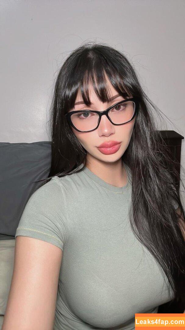 waifubratzfree /  leaked photo photo #0018