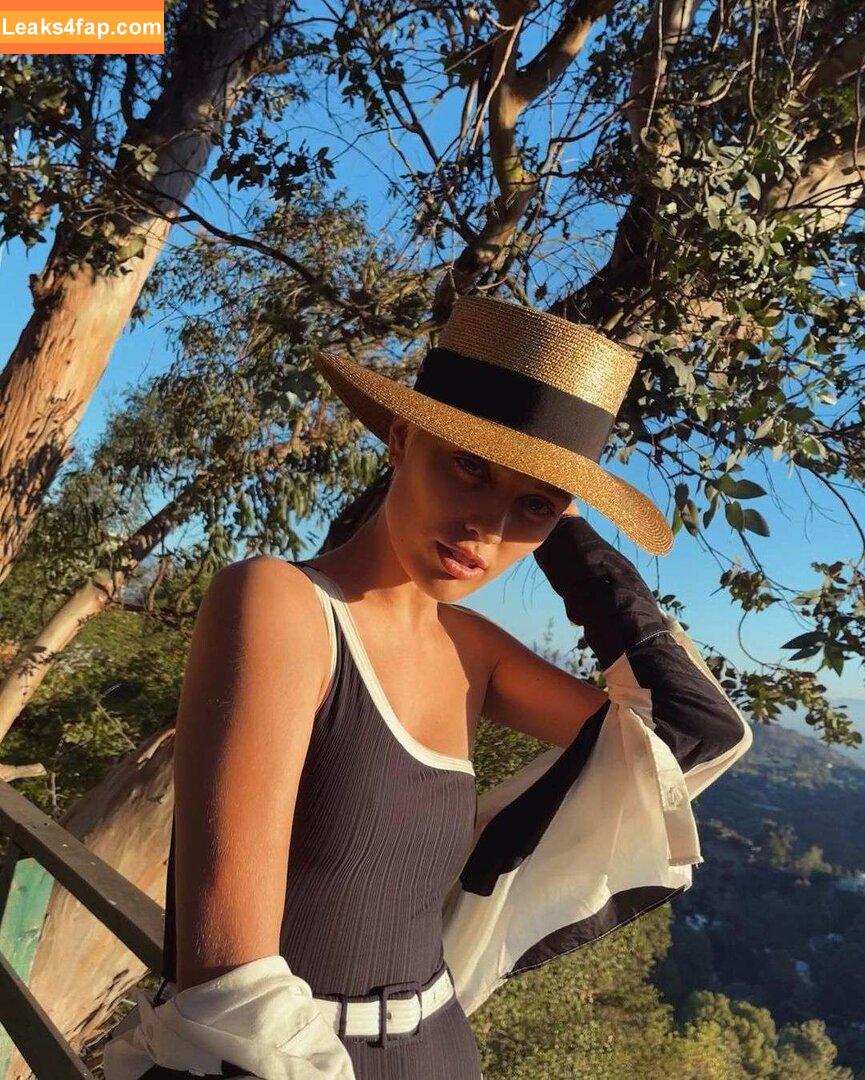 Wallis Day / wallisday leaked photo photo #0018