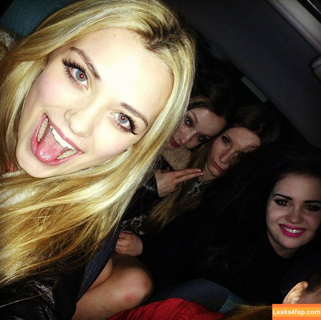 Wallis Day / wallisday leaked photo photo #0064