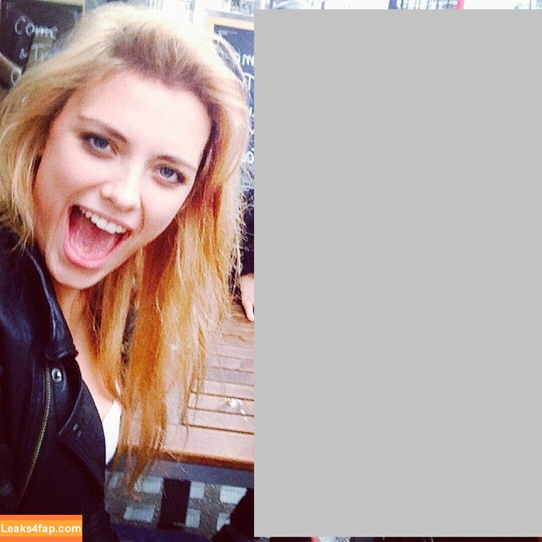 Wallis Day / wallisday leaked photo photo #0071