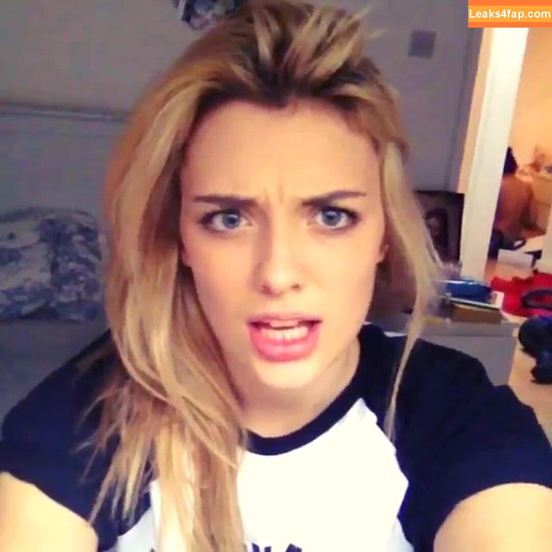 Wallis Day / wallisday leaked photo photo #0073