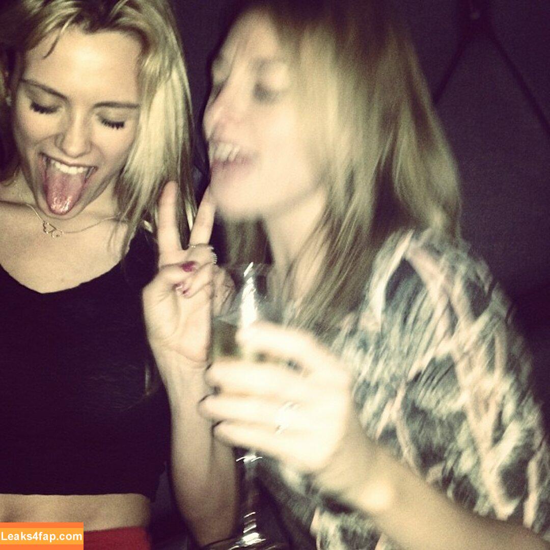 Wallis Day / wallisday leaked photo photo #0078