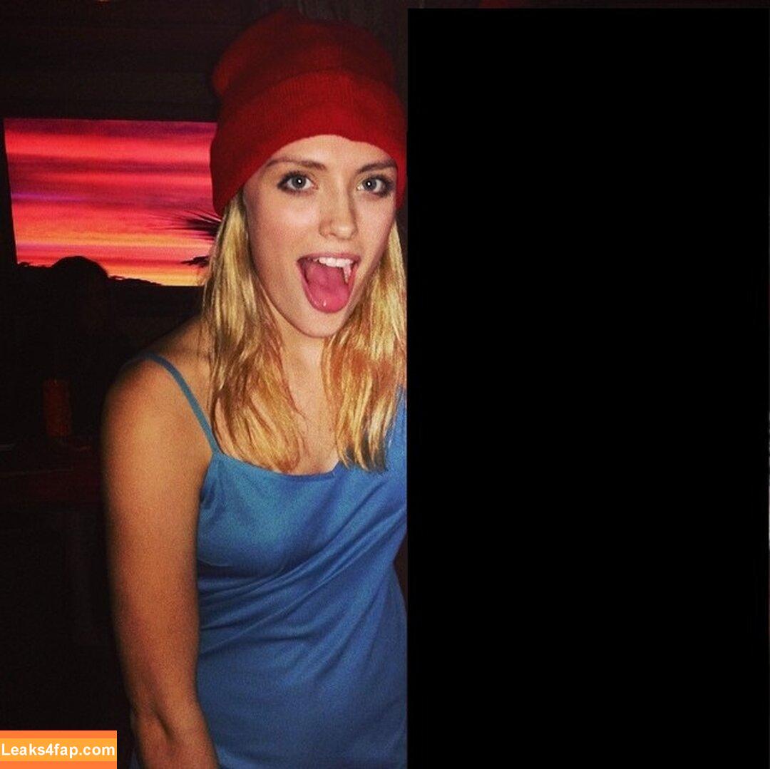 Wallis Day / wallisday leaked photo photo #0082