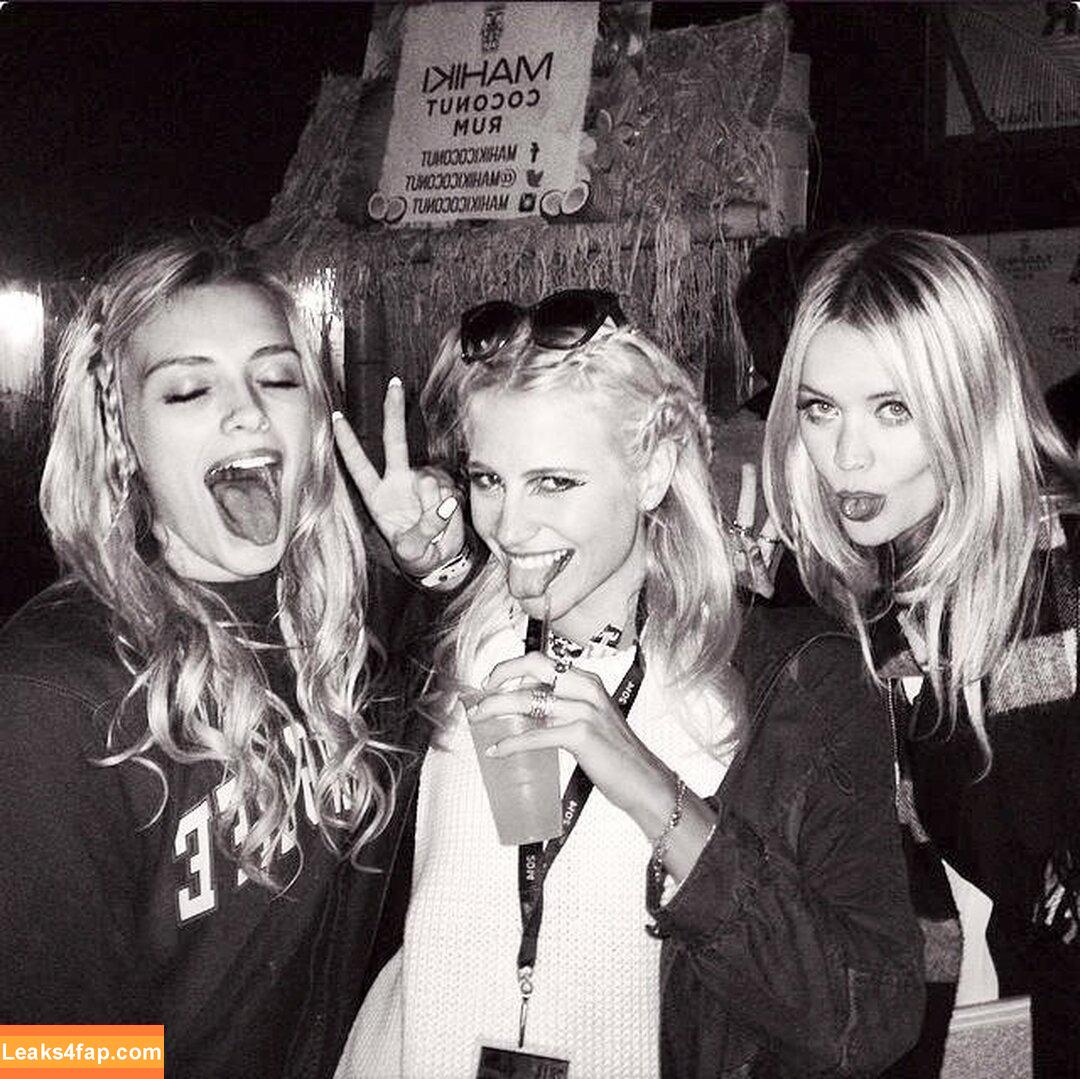 Wallis Day / wallisday leaked photo photo #0089