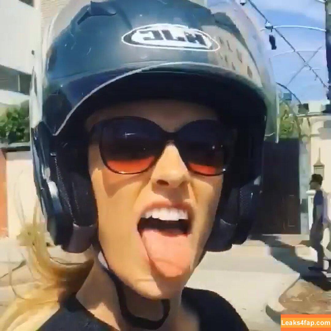 Wallis Day / wallisday leaked photo photo #0104